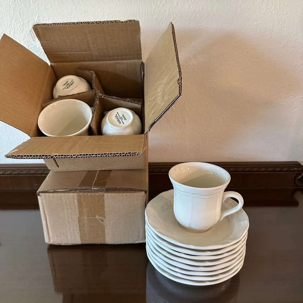 Mikasa French Countryside White Coffee Cup Saucer Set of 8 F9000 Stoneware 4in